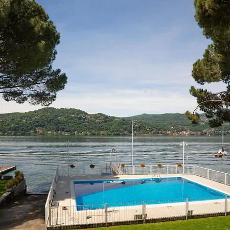 Henriette Terrazza, Accesso Al Lago, Piscina